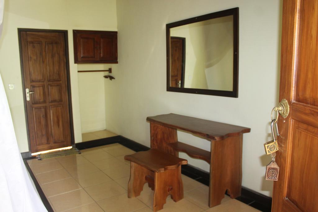 Van Karning Bungalow Pemuteran Екстериор снимка