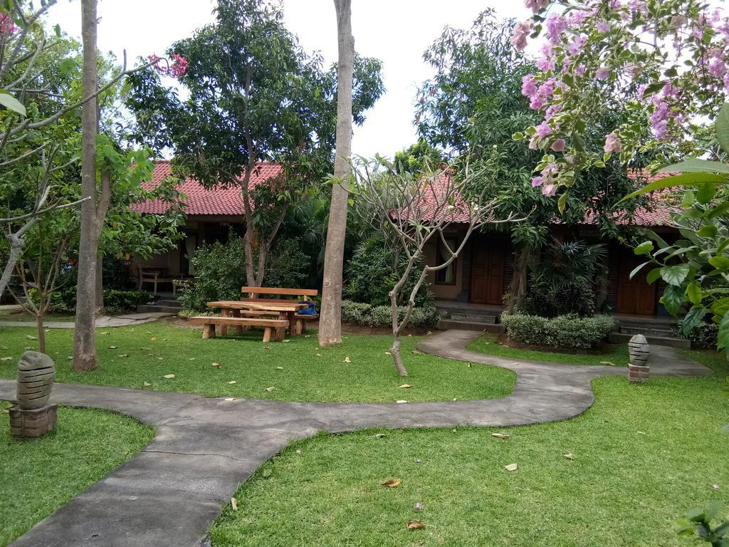 Van Karning Bungalow Pemuteran Екстериор снимка